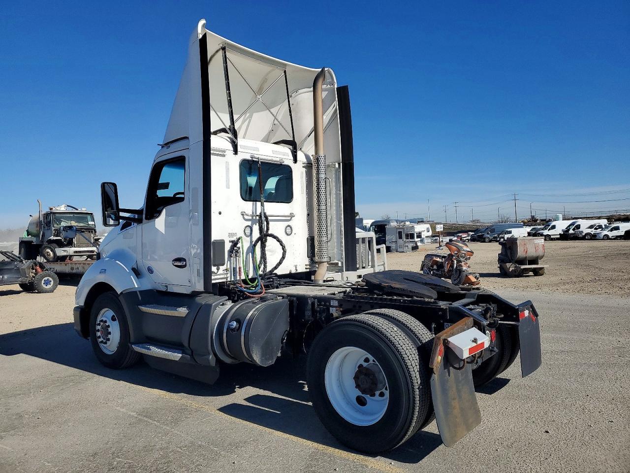 2021 Kenworth T680 Semi Truck