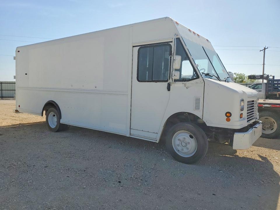 2006 Freightliner MT45G Delivery Van