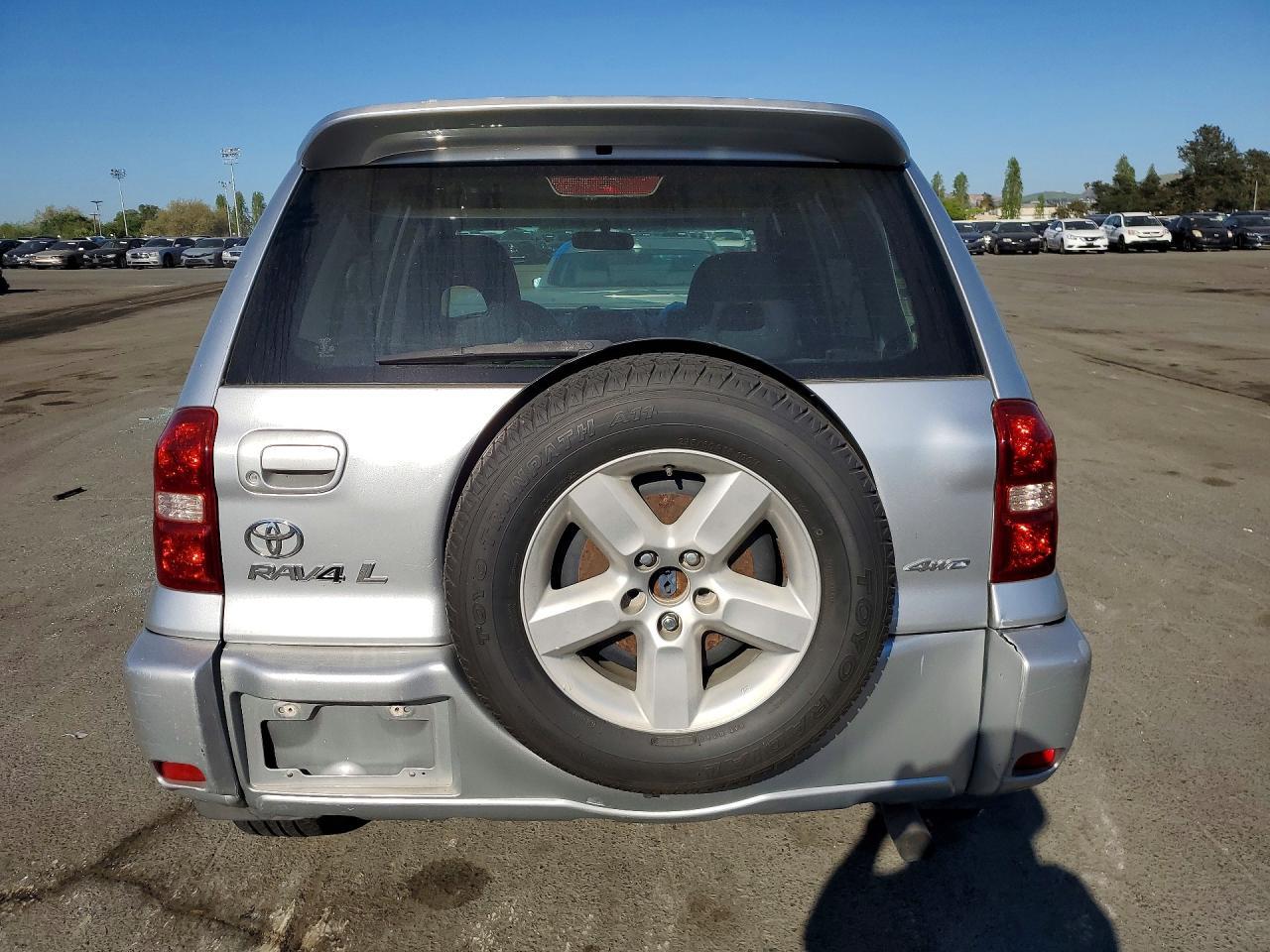 2005 Toyota Rav4 Base