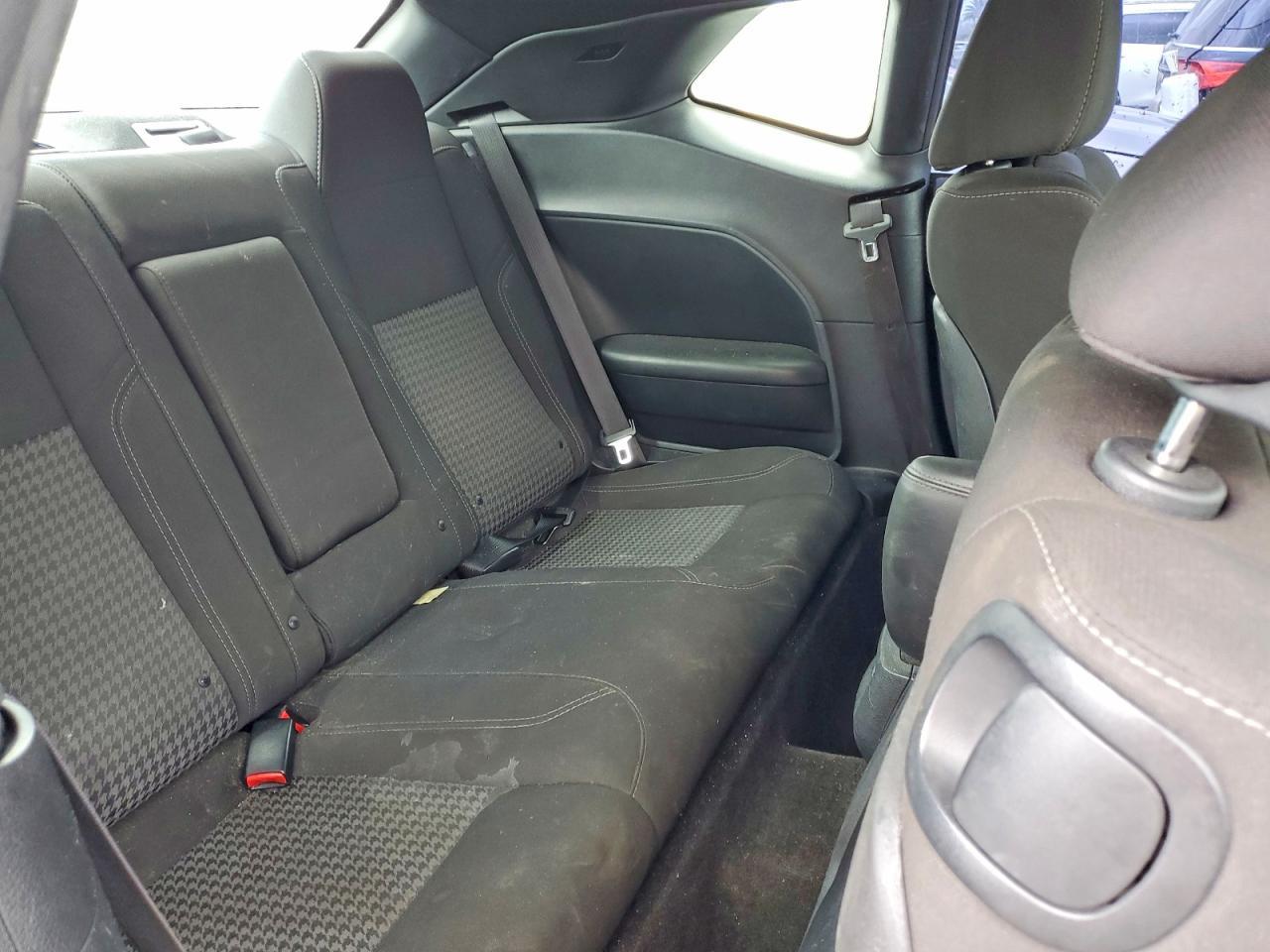 2016 Dodge Challenger sxt