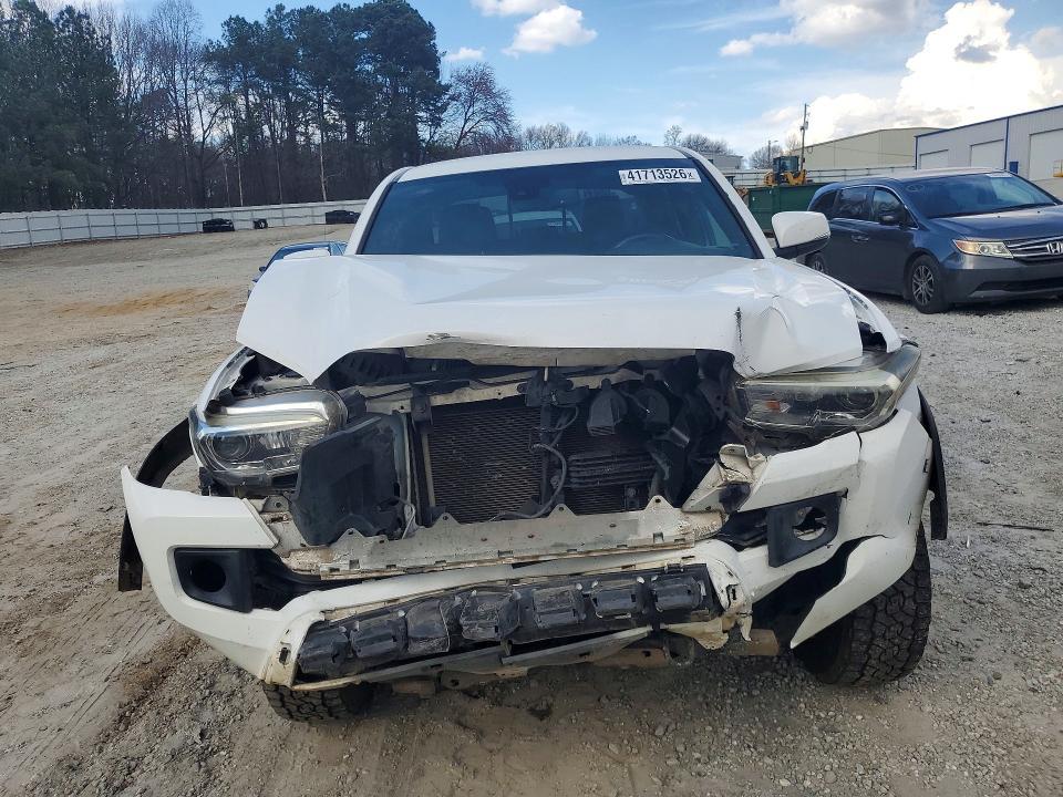 2019 Toyota Tacoma trd Off-road