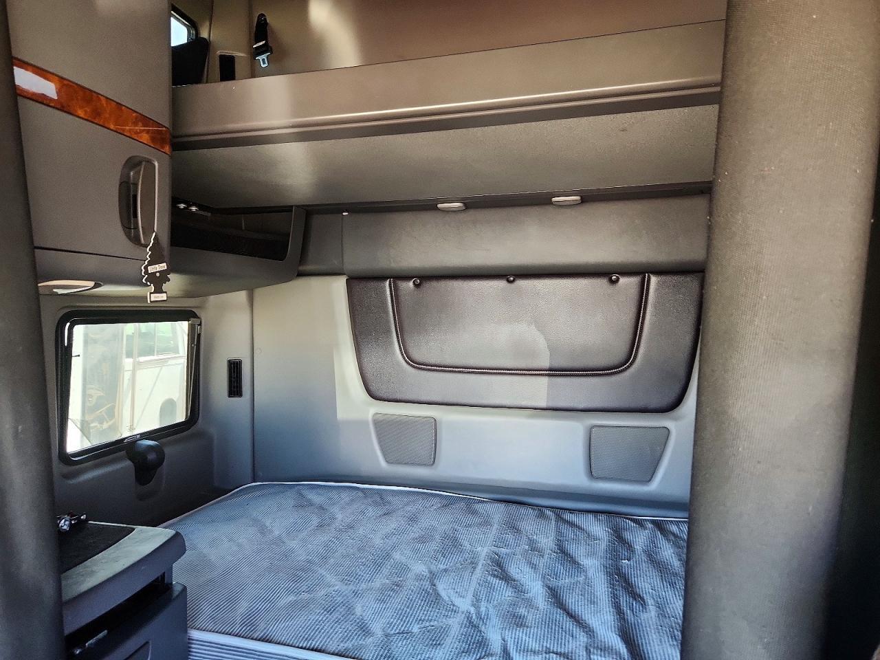 2020 International LT625 Semi Truck