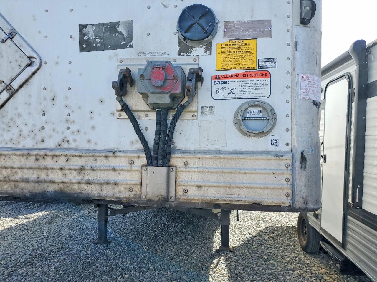 2015 Utility VS2DX DRY Van Trailer