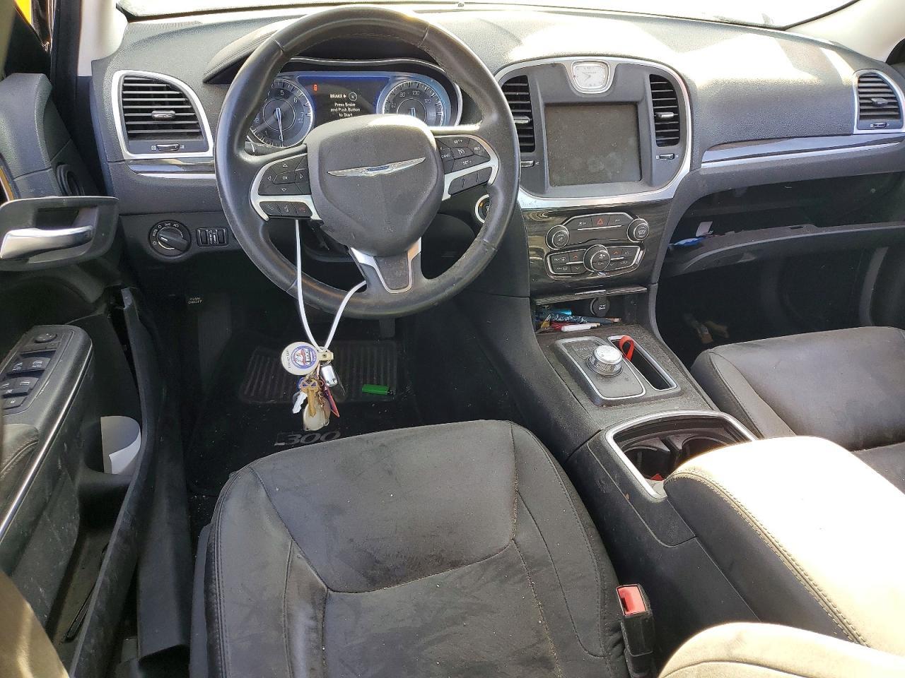 2016 Chrysler 300 Limited