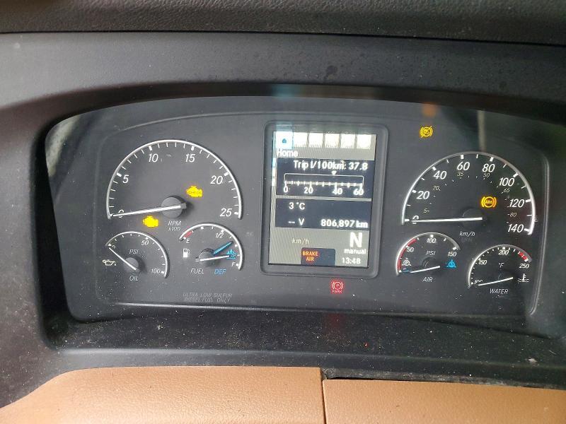 2018 Freigliner 2018 Freightliner Cascadia 126 Semi Truck