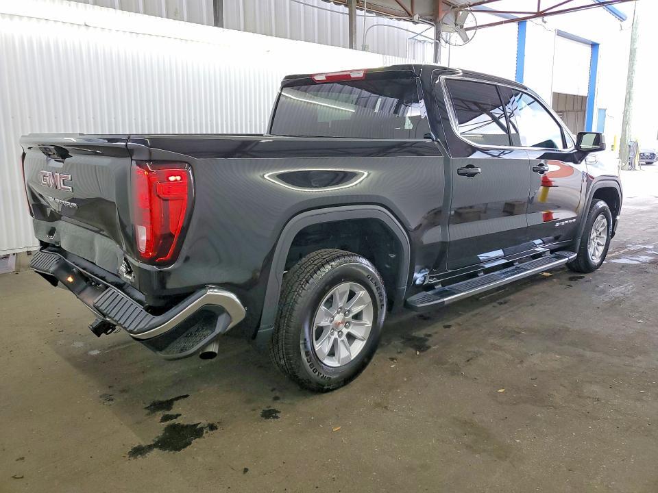 2026 GMC Sierra C1500 SLE