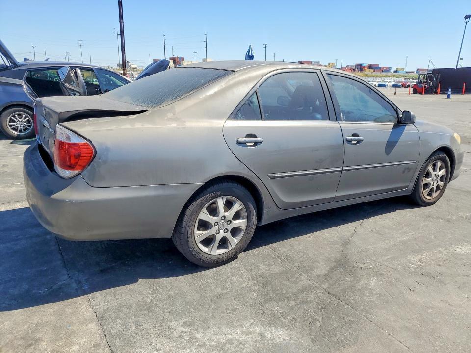 2005 Toyota Camry xle V6