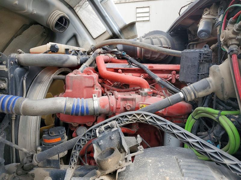 2015 Volvo VNL Semi Truck