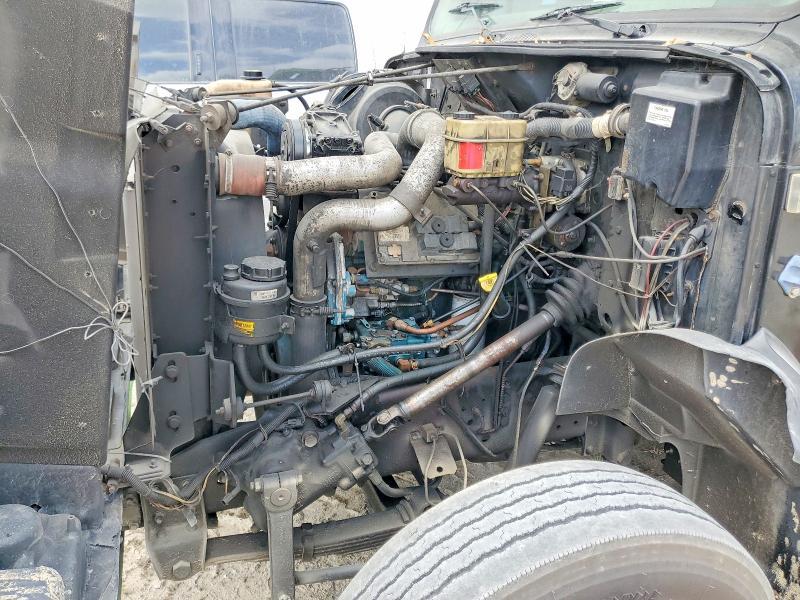 1999 International 4900 TOW Truck