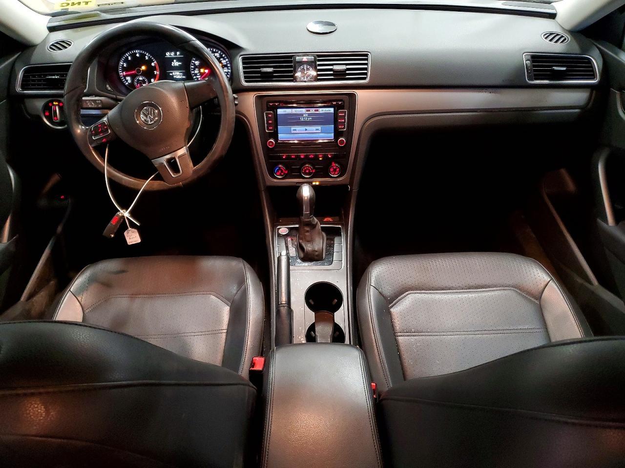 2015 Volkswagen Passat s