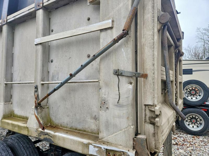 1962 Unknown 1962 end Dump Trailer