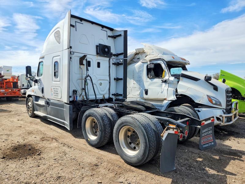 2015 Freigliner Cascadia 125
