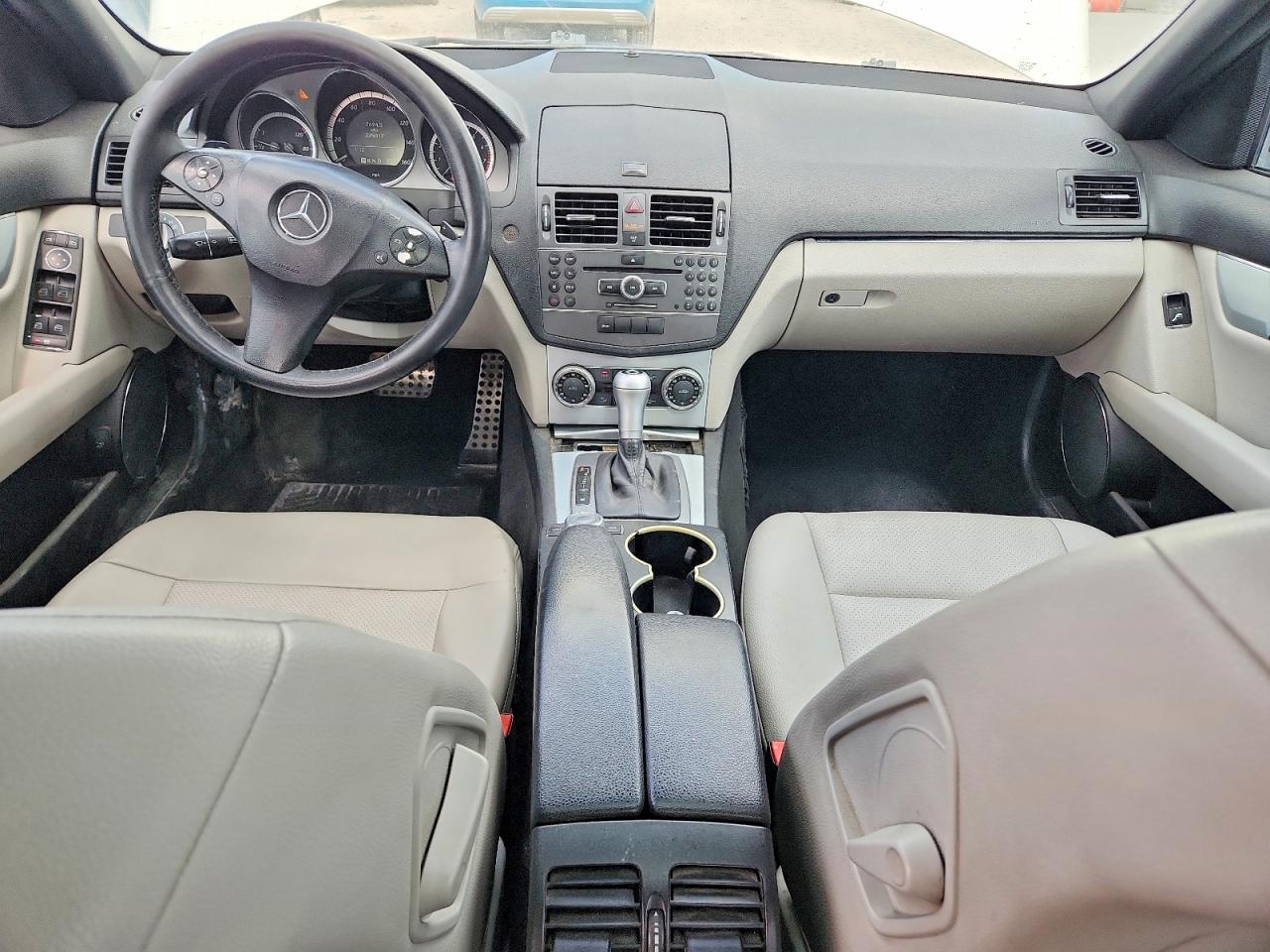 2010 Mercedes-Benz C300