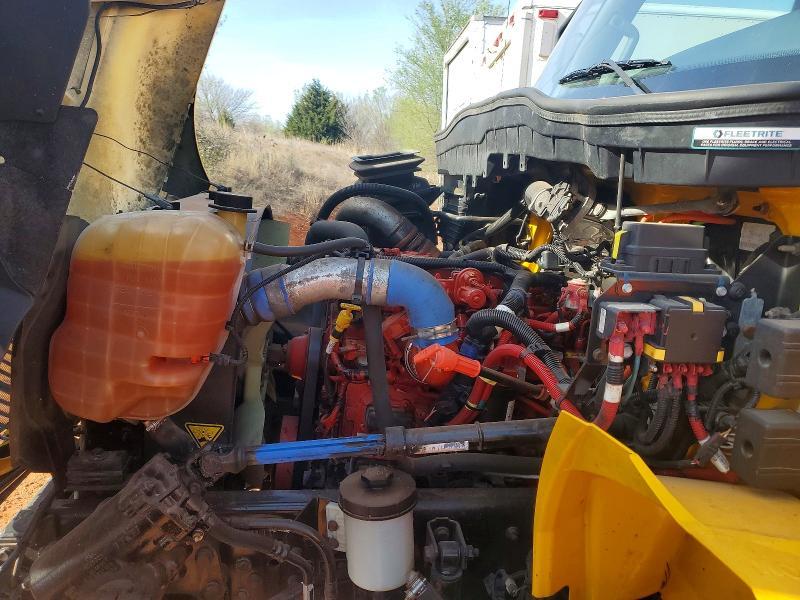 2020 International MV607 BOX Truck