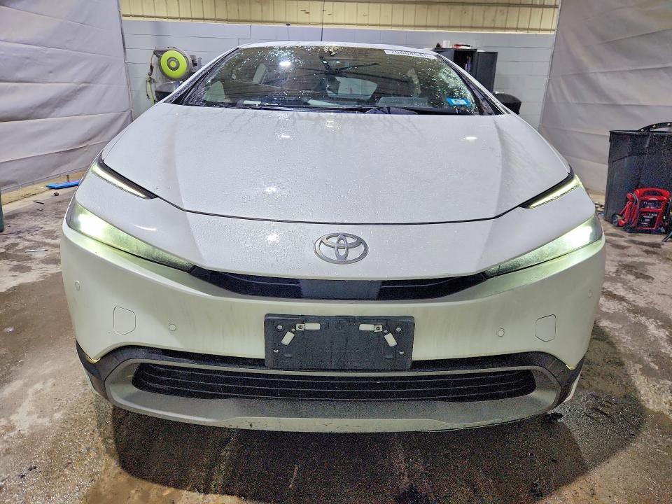 2023 Toyota Prius xle