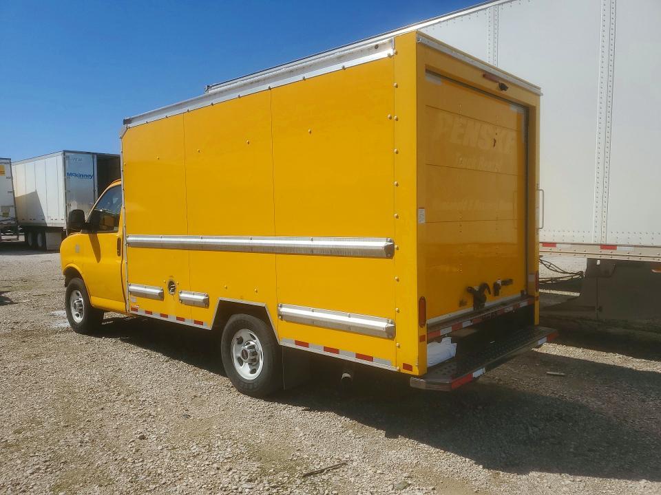 2021 GMC Savana BOX Truck