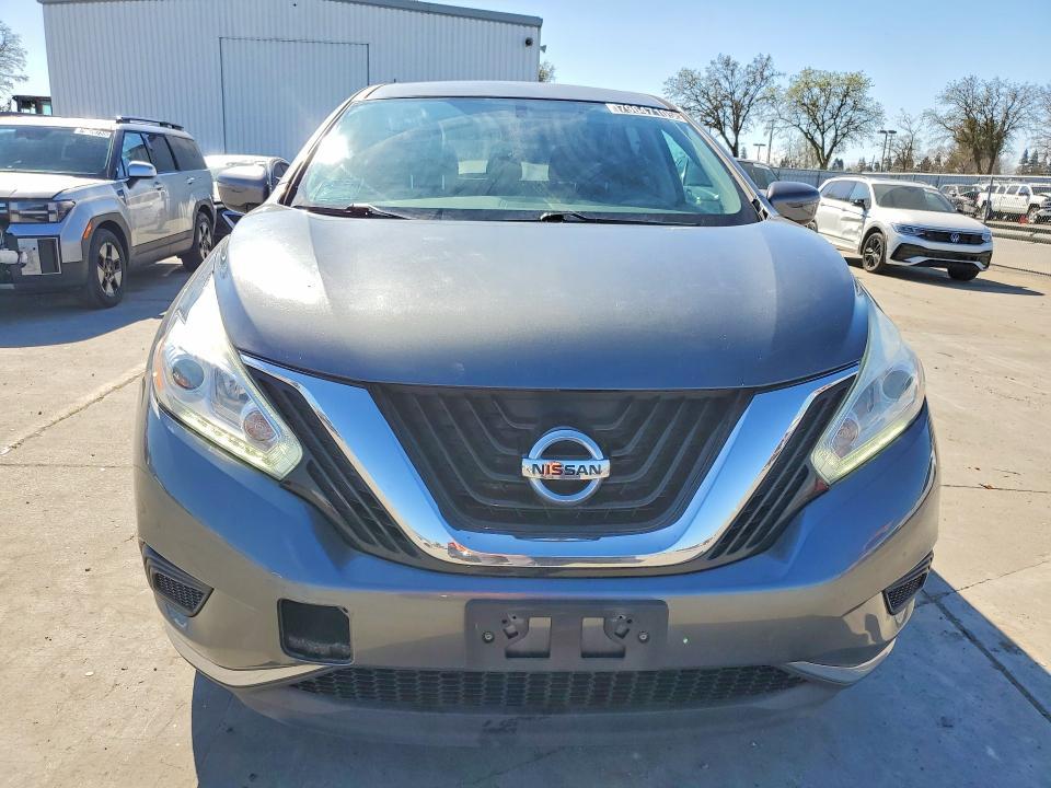 2016 Nissan Murano s