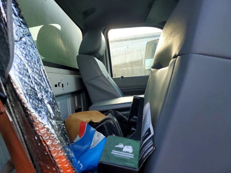 2015 Ford F750 Super Duty BOX Truck
