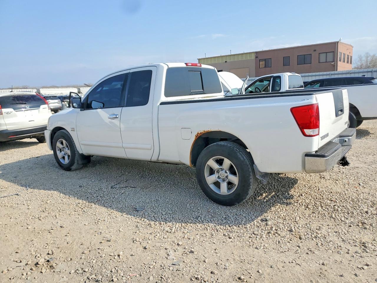 2004 Nissan Titan XE