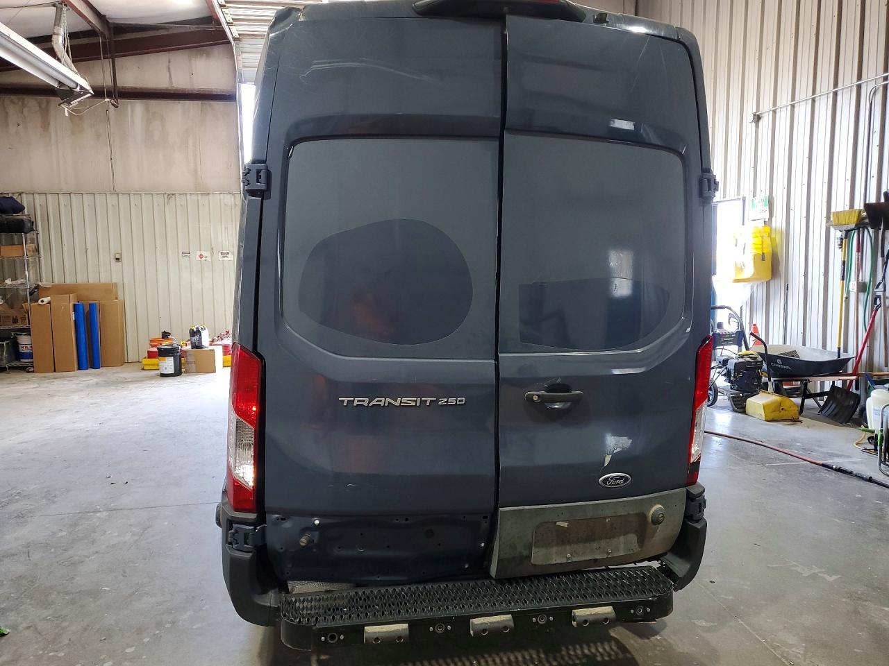 2020 Ford Transit T-250