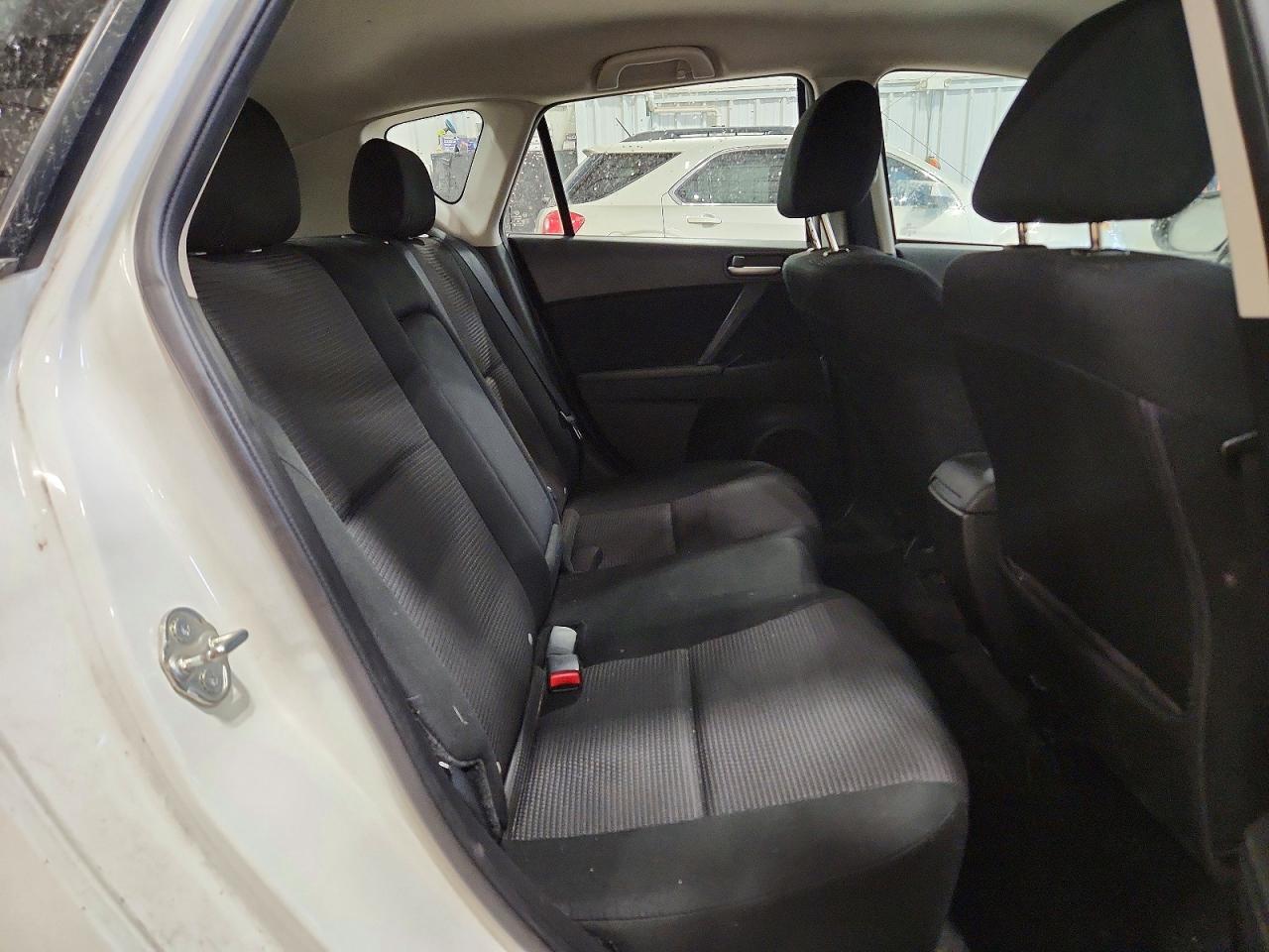 2013 Mazda 3 I