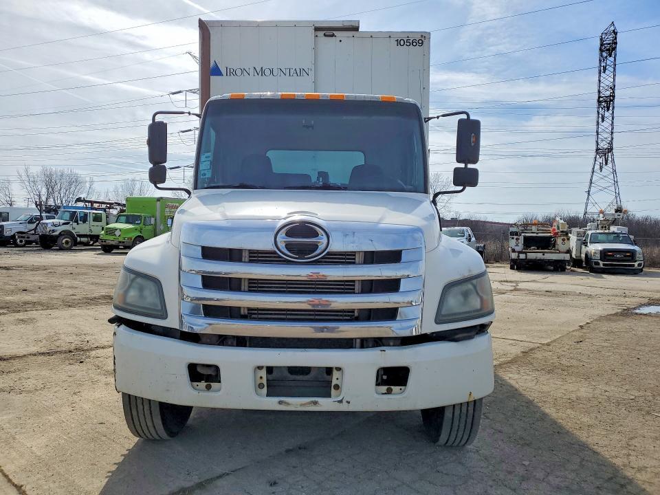 2012 Hino 338 BOX Truck