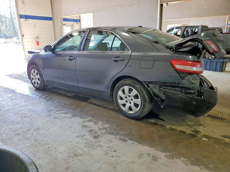 2011 Toyota Camry le