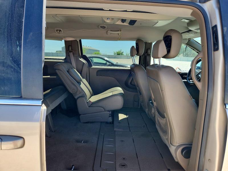2014 Chrysler Town & Country Touring