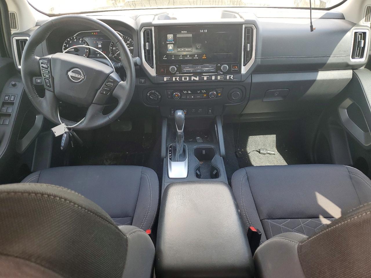 2025 Nissan Frontier SV