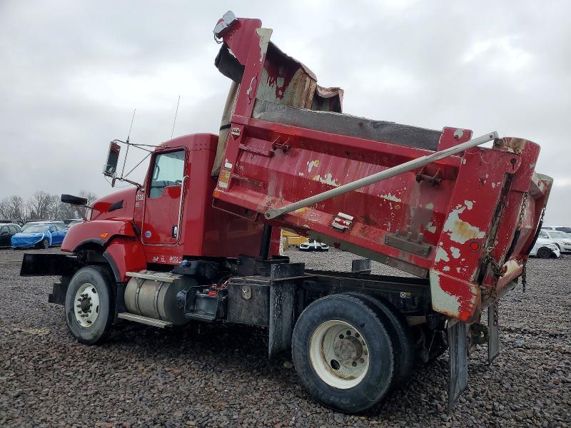 2016 Kenworth T400 Semi Truck