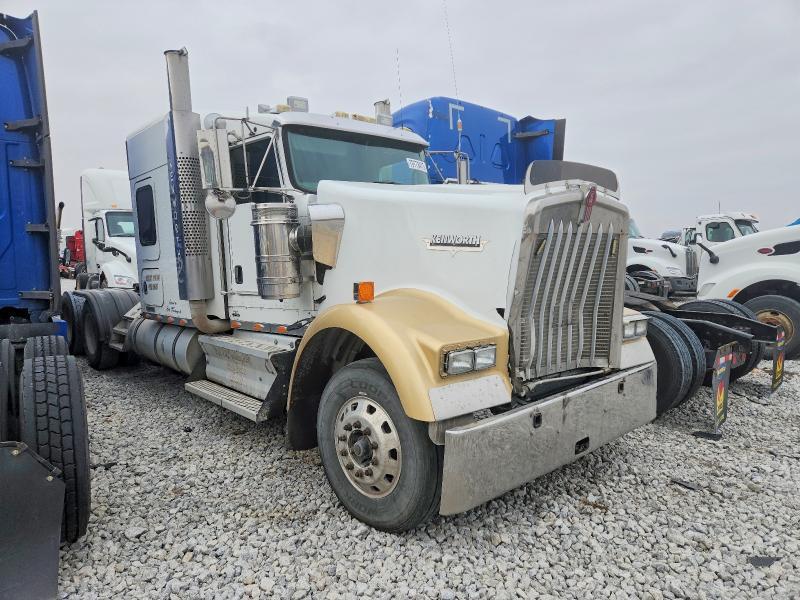 2008 Kenworth W900 Semi Truck