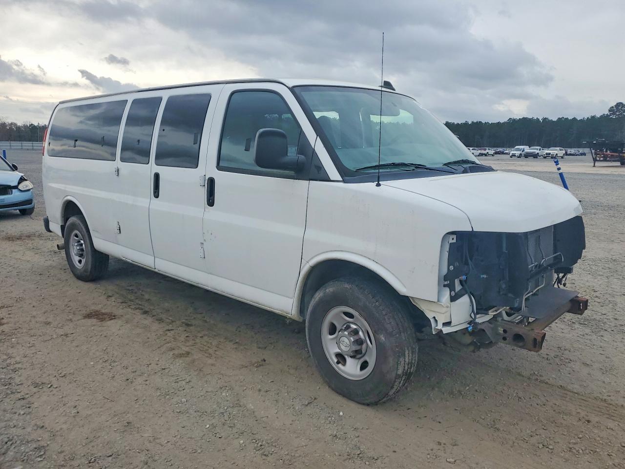 2018 Chevrolet Express G3500 LT