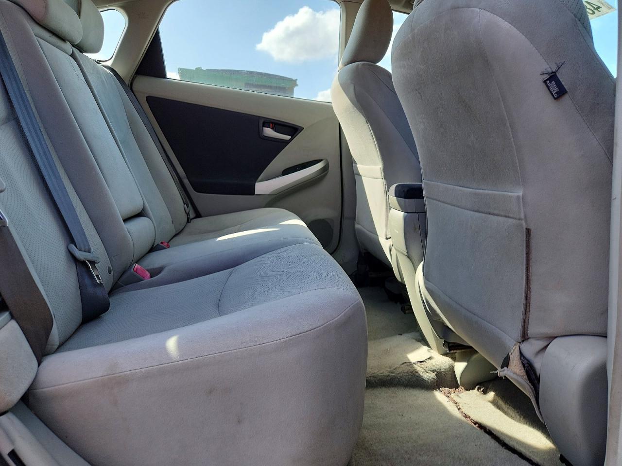 2010 Toyota Prius ii