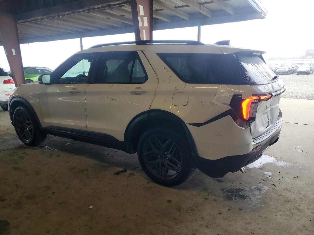 2025 Ford Explorer St-line