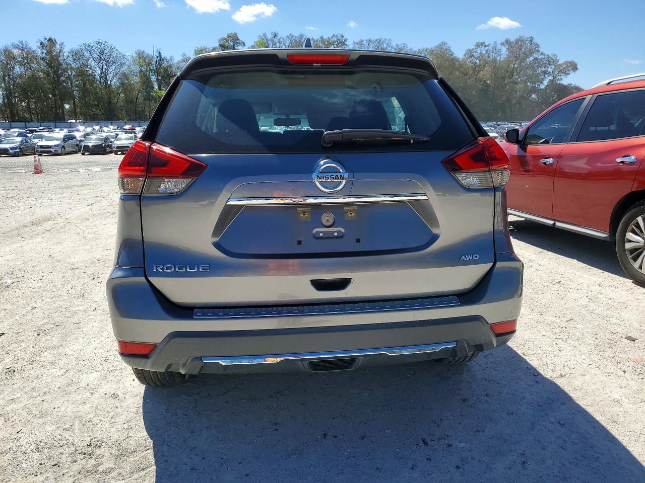 2018 Nissan Rogue s