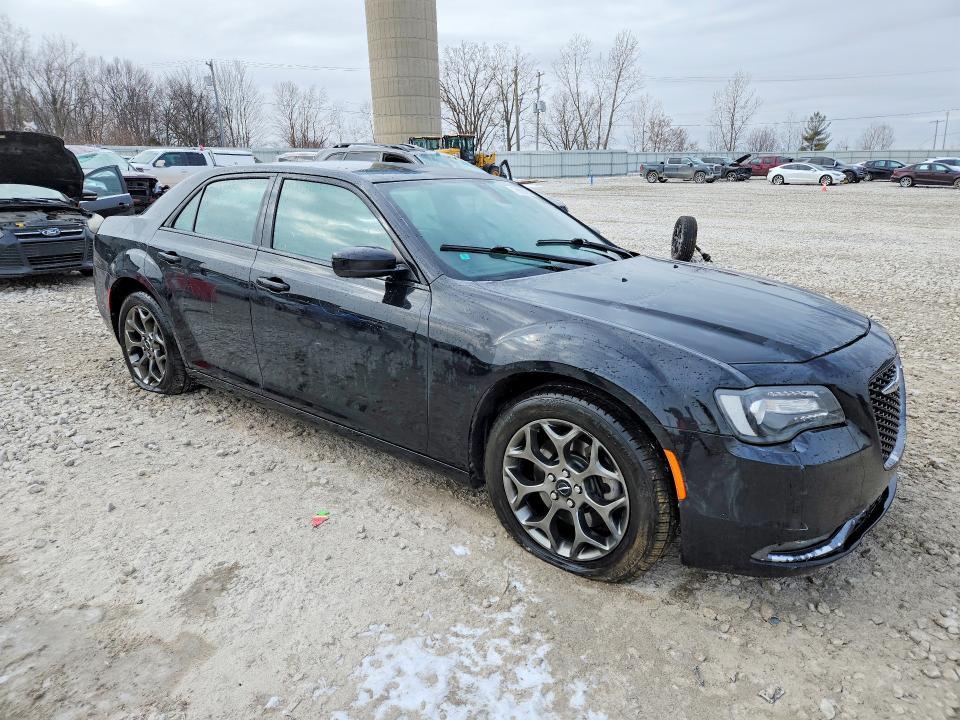 2016 Chrysler 300 s