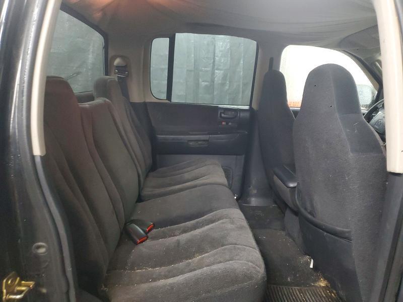 2004 Dodge Dakota Quad SLT