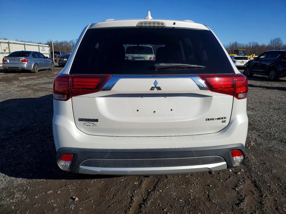 2017 Mitsubishi Outlander se