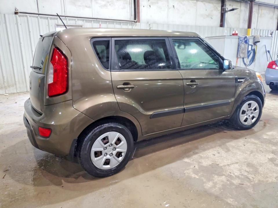 2013 KIA Soul Base