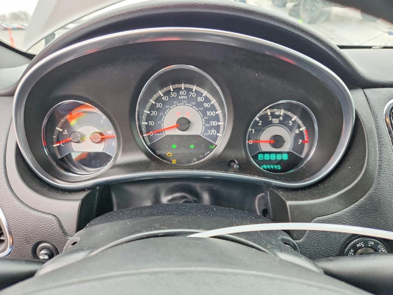 2013 Chrysler 200 lx