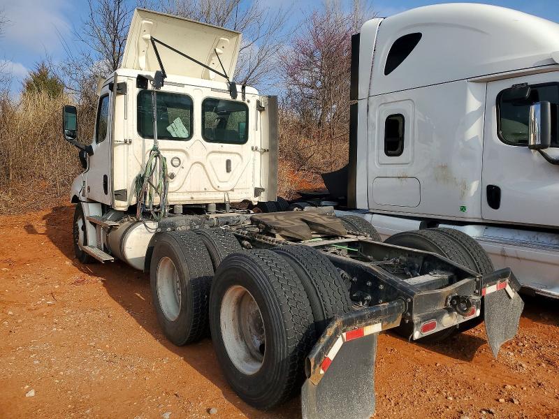 2020 Freigliner 2020 Freightliner Cascadia 126 Semi Truck