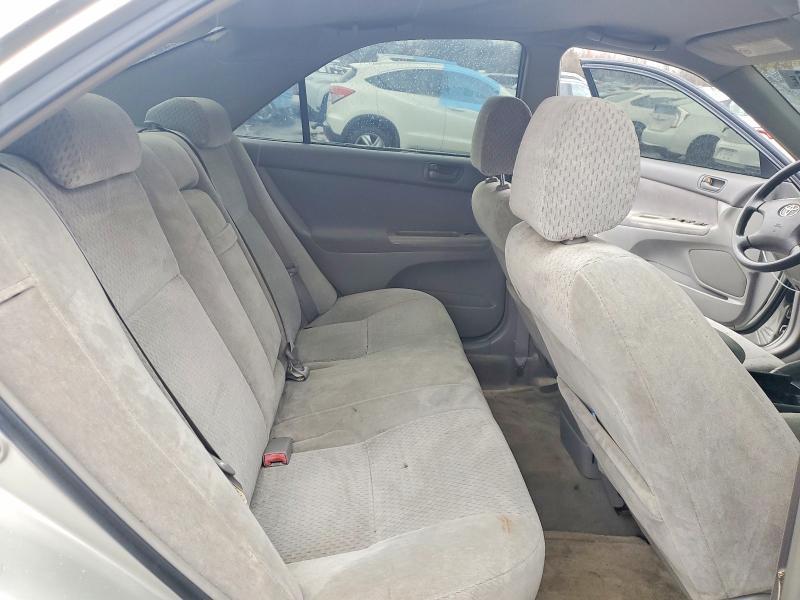 2003 Toyota Camry le