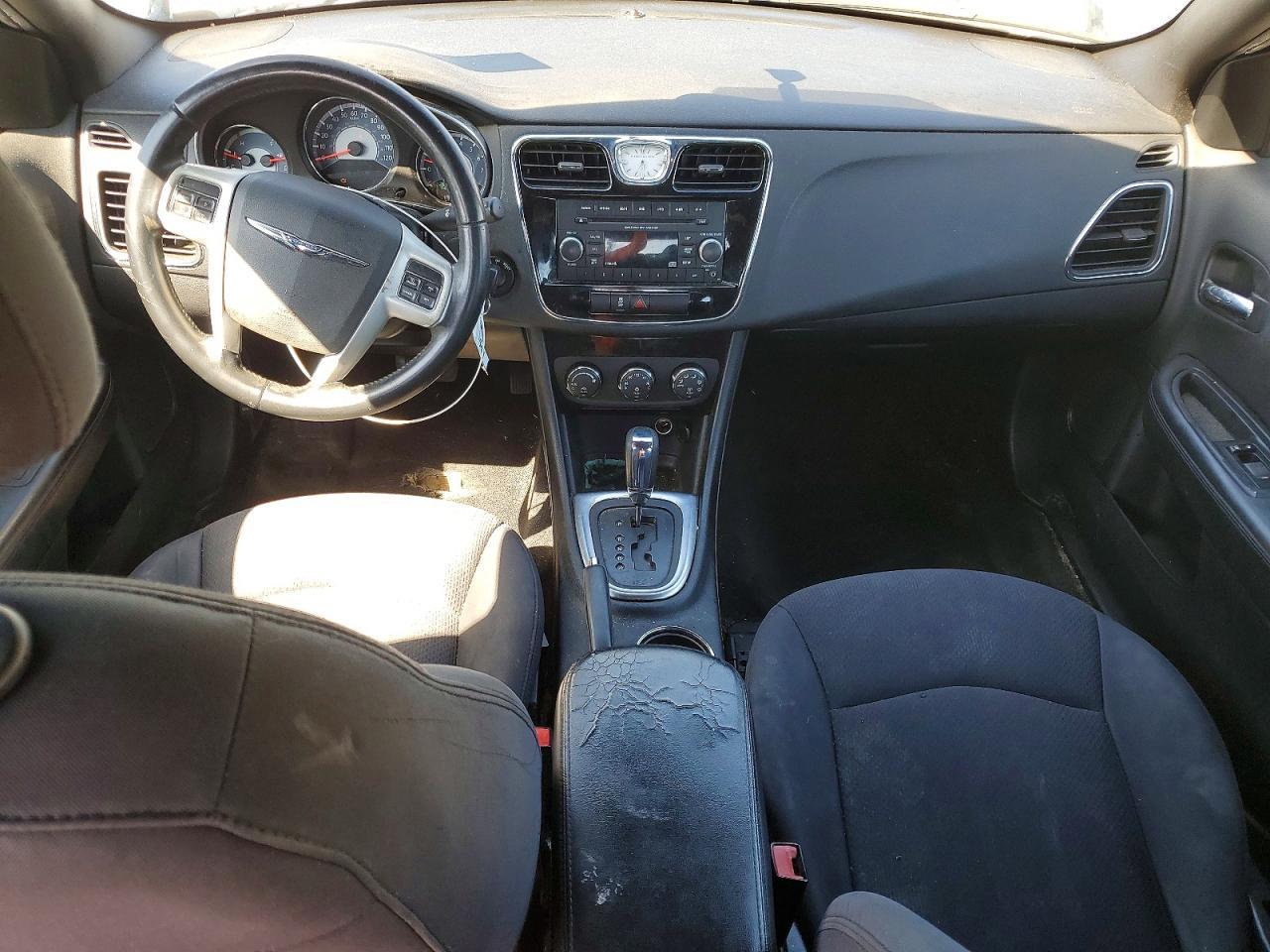 2012 Chrysler 200 Touring