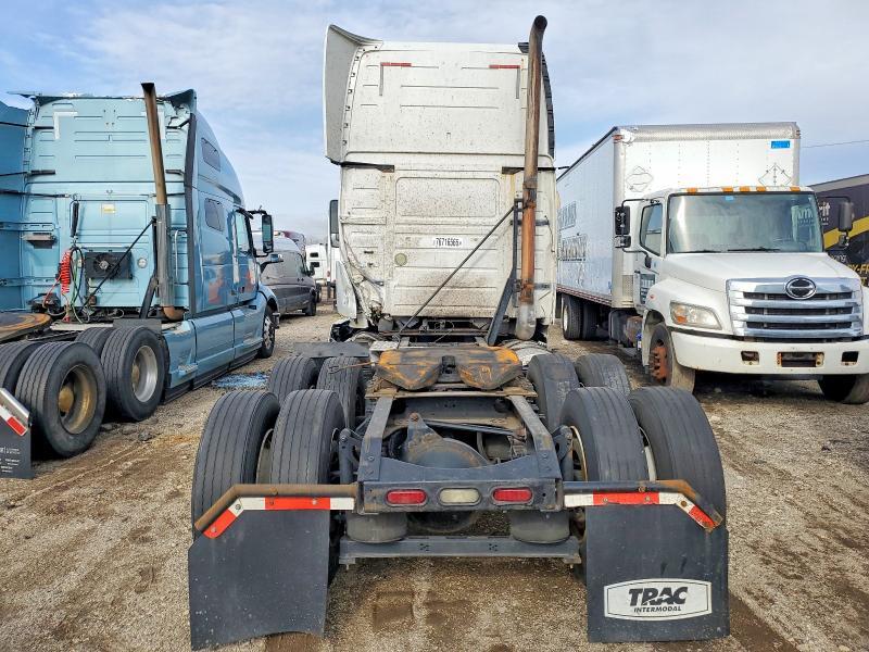 2014 Volvo VNL Semi Truck
