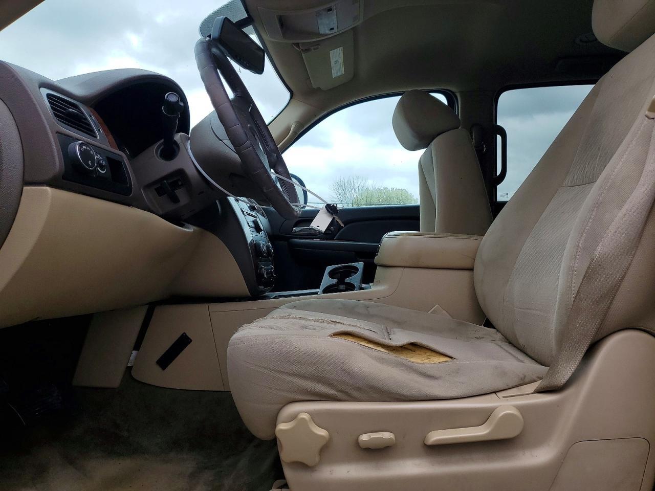 2012 Chevrolet Suburban C1500 ls