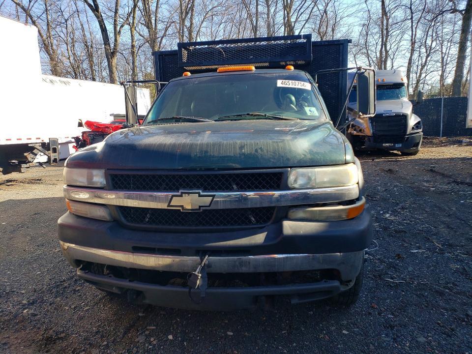 2002 Chevrolet Silverado Chipper Truck