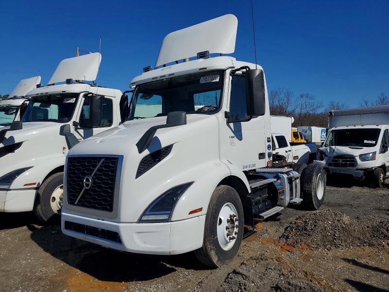 2019 Volvo VNR-Semi Truck