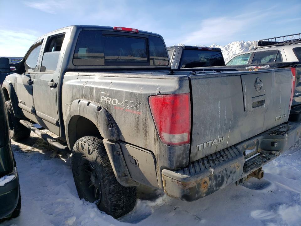 2011 Nissan Titan SV