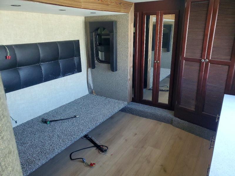 2015 Heartland Rv 2015 Heartland Road Warrior Camper