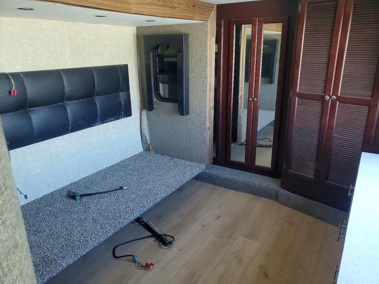 2015 Heartland Rv 2015 Heartland Road Warrior Camper